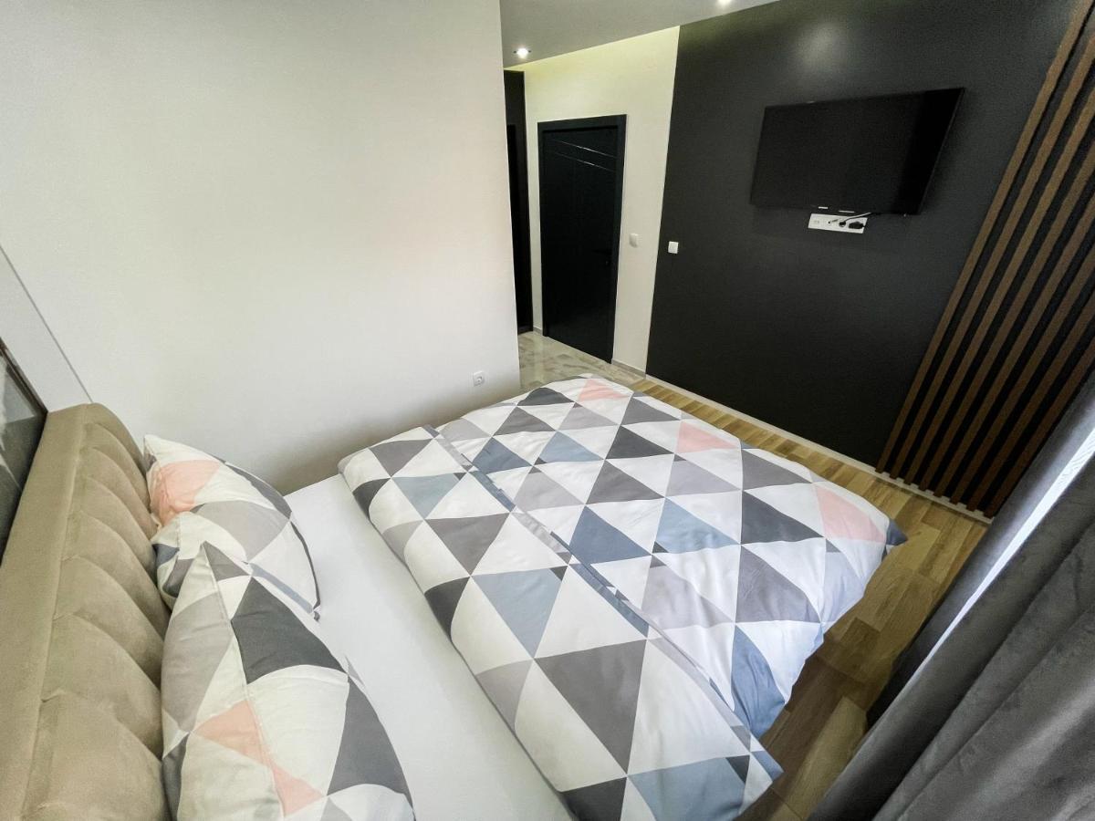 Apartmani Mila Laktaši Εξωτερικό φωτογραφία