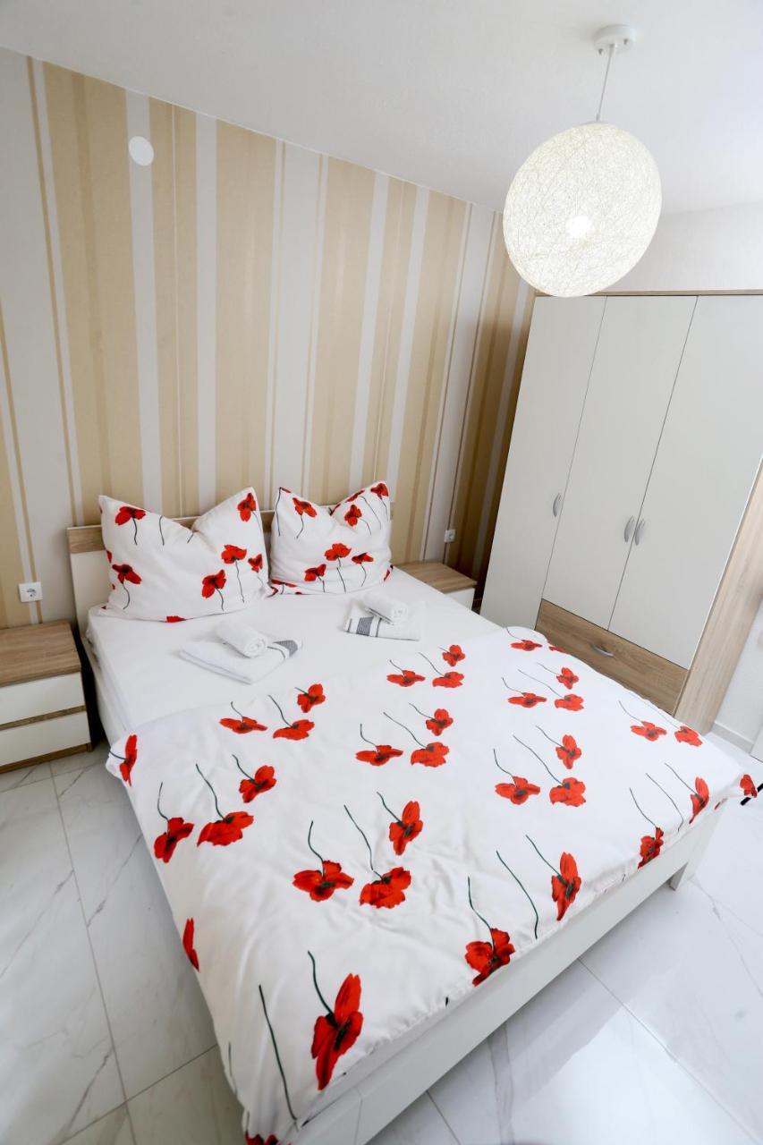 Apartmani Mila Laktaši Εξωτερικό φωτογραφία