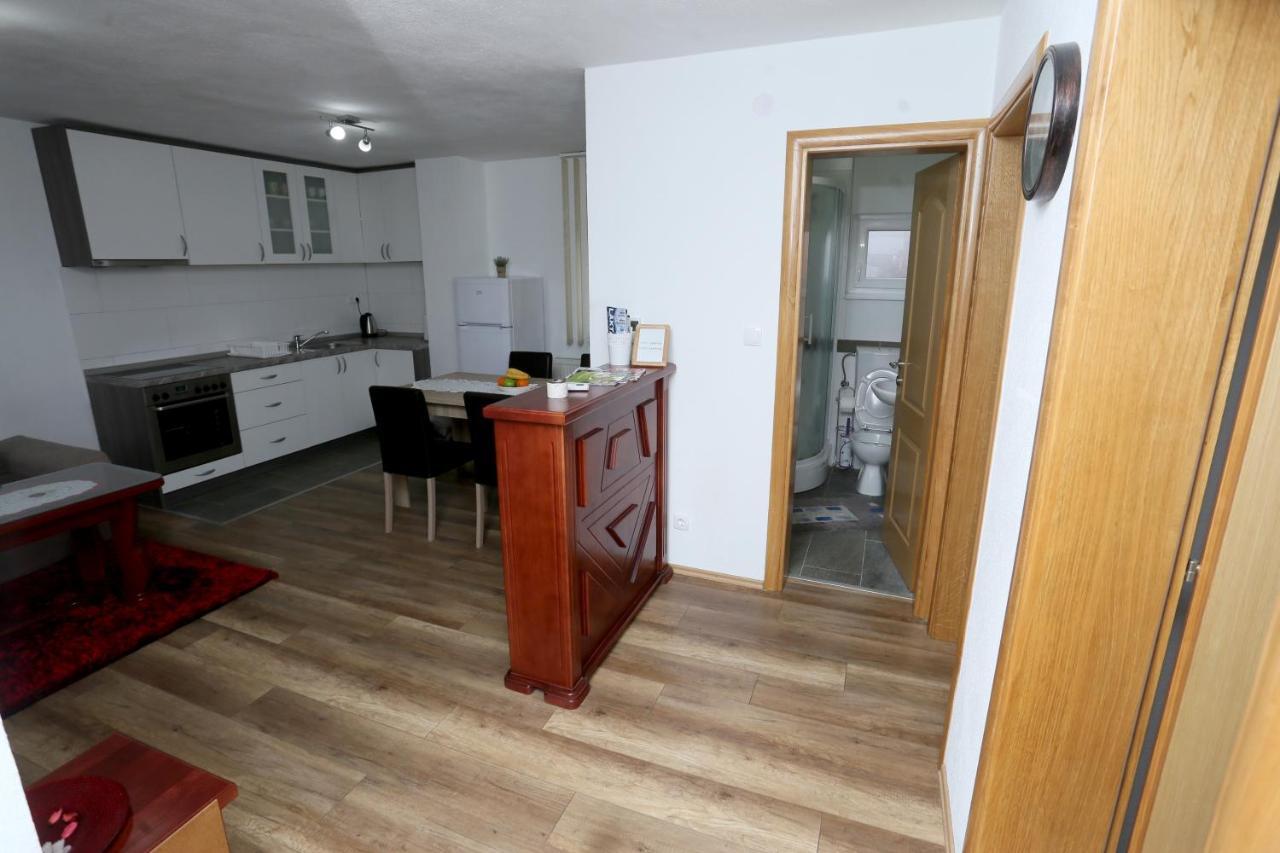 Apartmani Mila Laktaši Εξωτερικό φωτογραφία