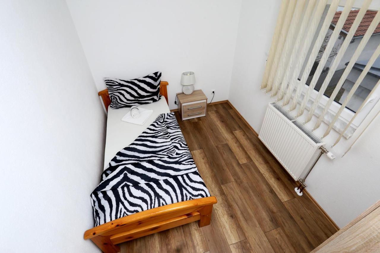Apartmani Mila Laktaši Εξωτερικό φωτογραφία